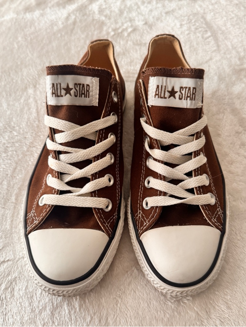 Brown Converse Canvas Low-Top Sneakers Women’s 8 Men’s 6